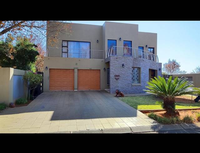 5 BEDROOM HOUSE FOR SALE IN PARKHAVEN